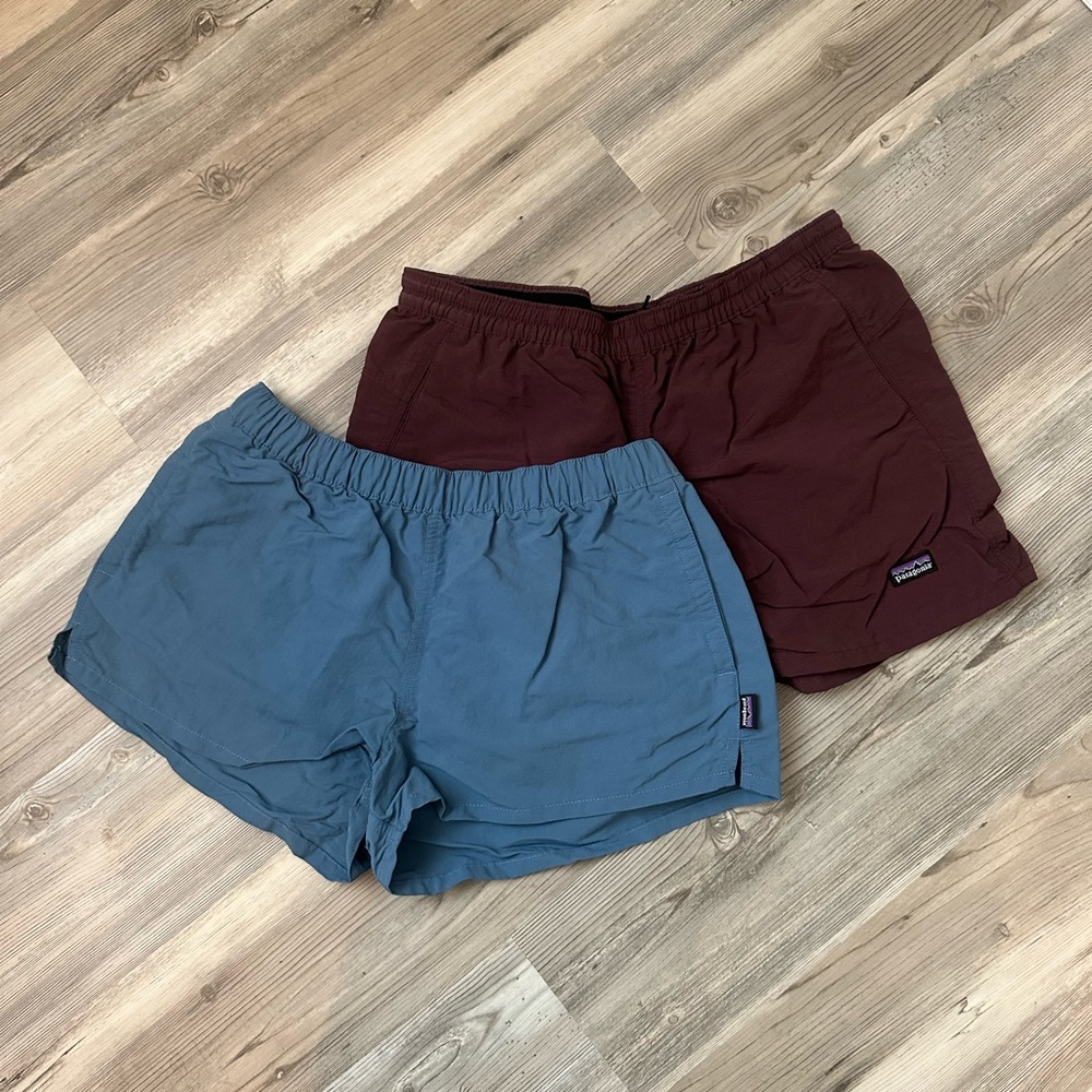 Patagonia Baggies Size Medium 2 pairs (one blue, one maroon)